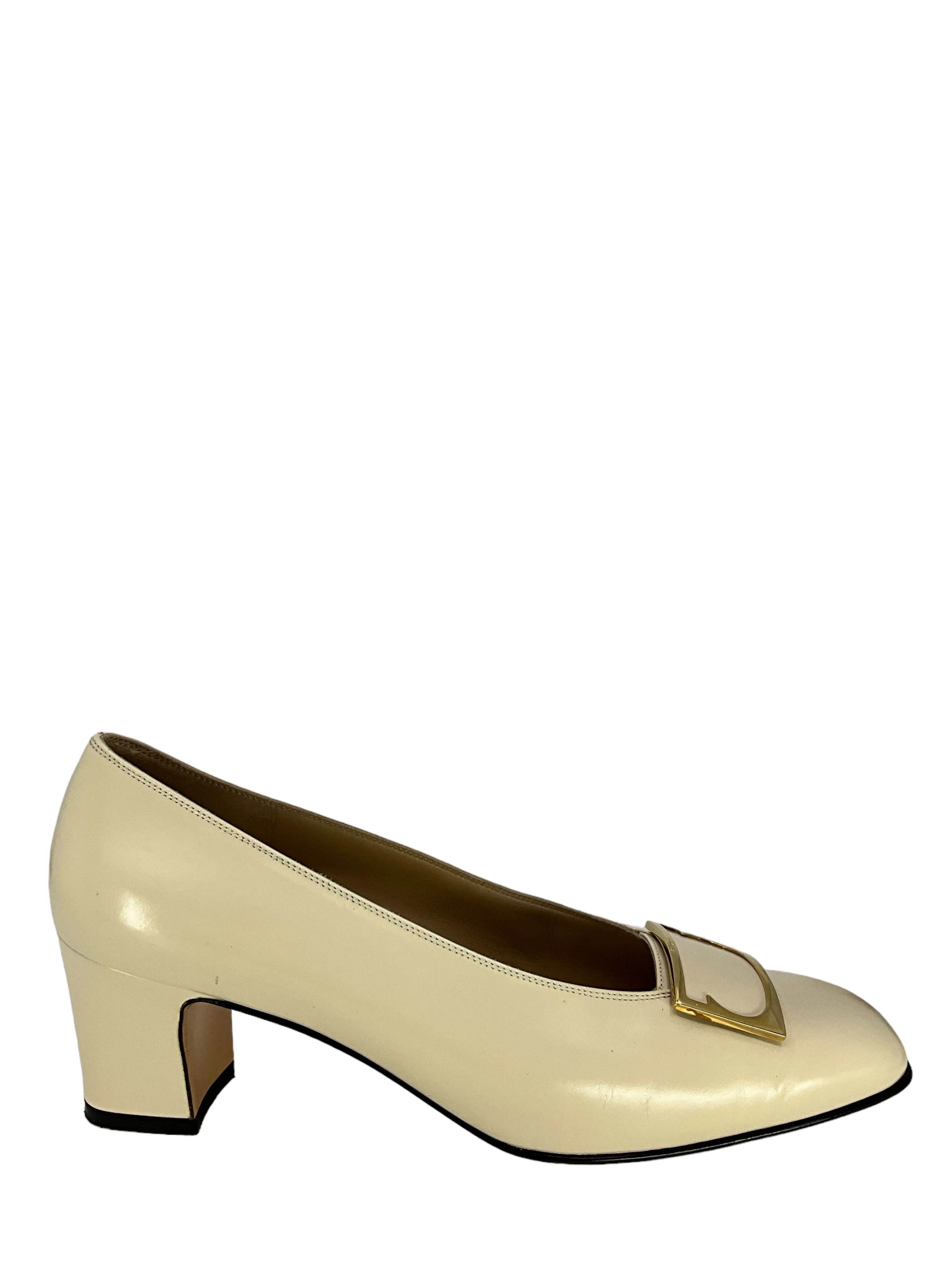 Salvatore Ferragamo Ivory And Gold Pumps Size 8.5