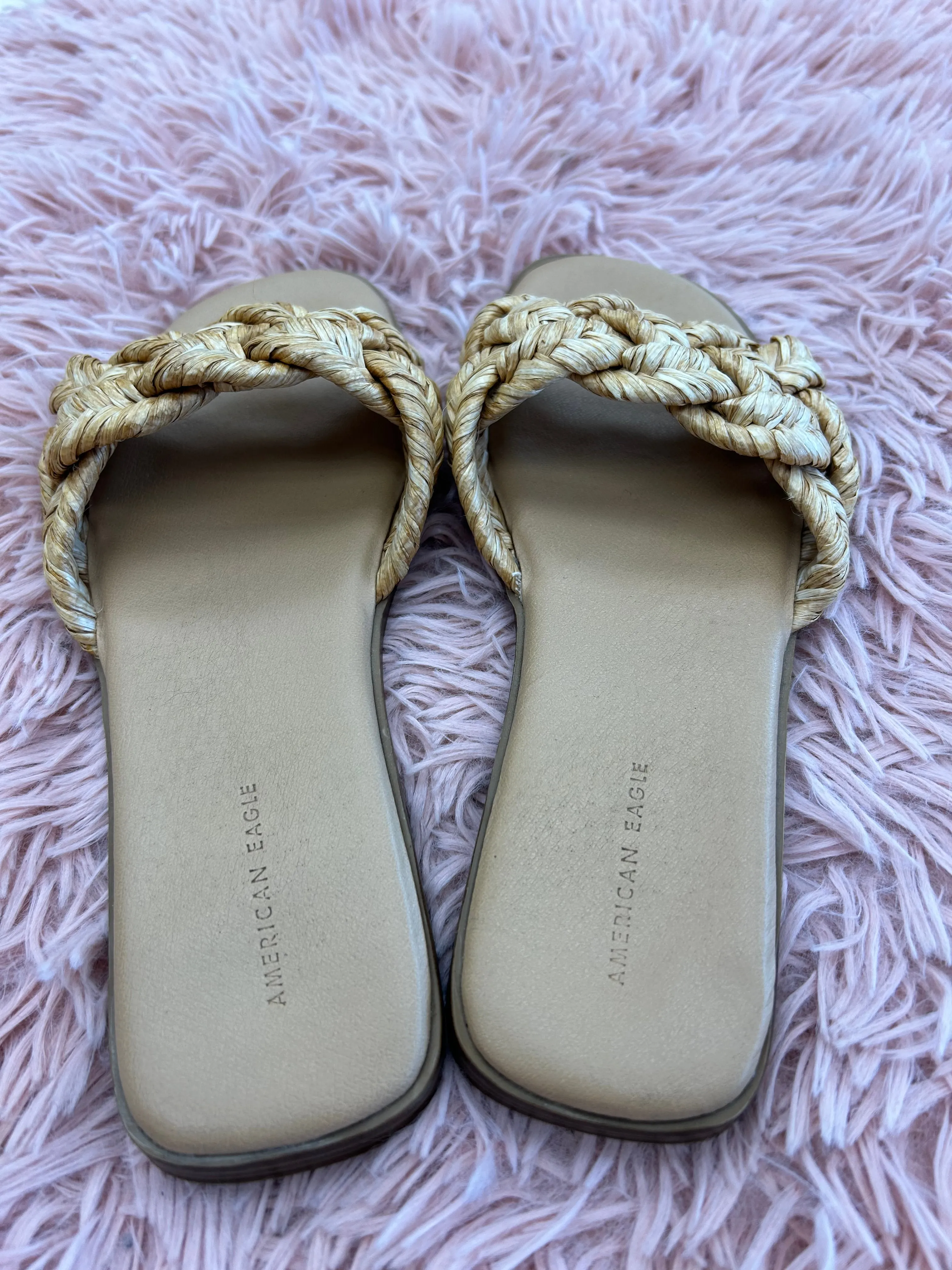 Sandals Flats By American Eagle In Tan, Size: 6